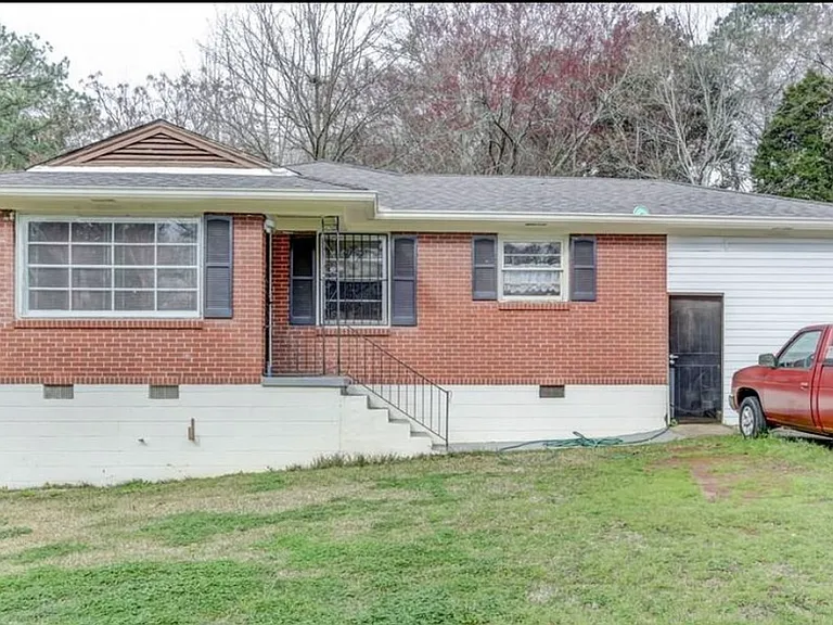 2179 Nelms Dr SW — Photo 1