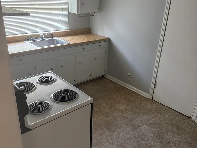 1024 Woodmont Blvd — Photo 2