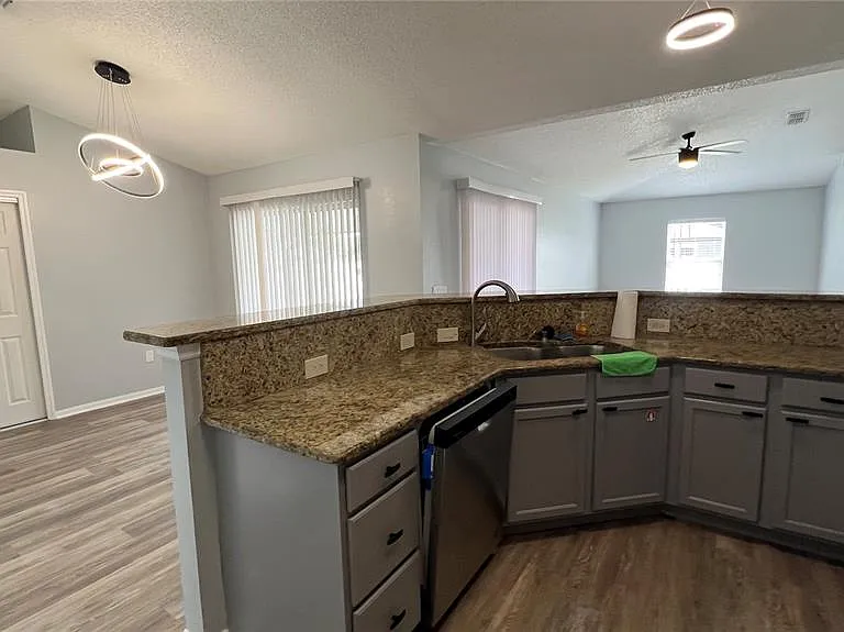 485 Martigues Dr — Photo 15