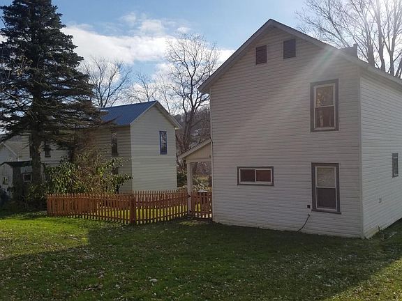 3rd image of 1016 Jackson St