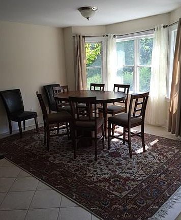 3rd image of 182 Woodside Ave