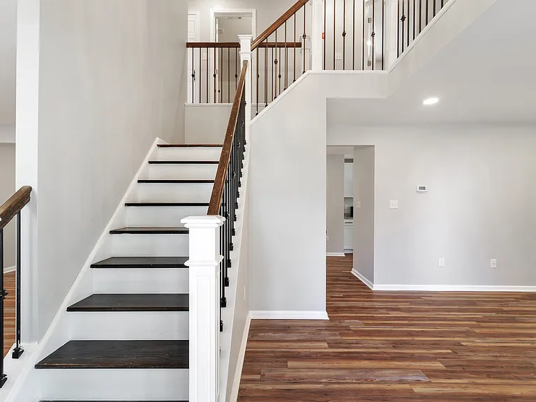 91 Traybern Blvd — Photo 17