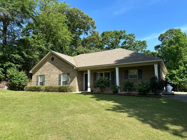 4831 Summit Dr, Millbrook, AL 36054