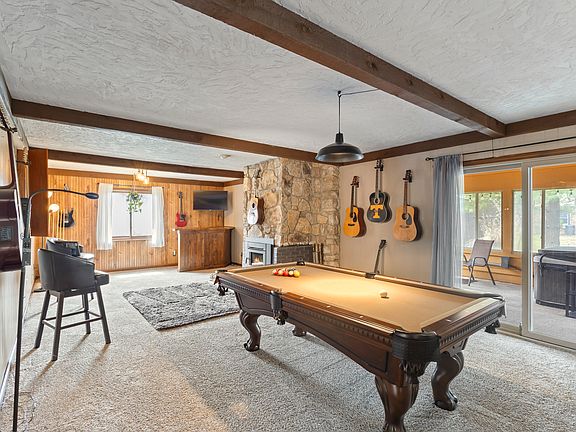 2nd image of 302 Maple Ct