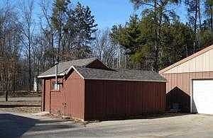 Pumphouse / tool shed