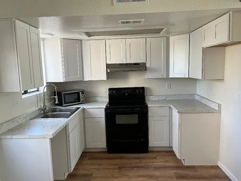 115 E Cottage Ave #D — Photo 4