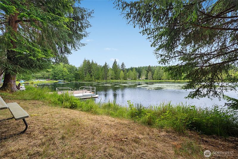 3rd image of 53 Lake Arrowhead