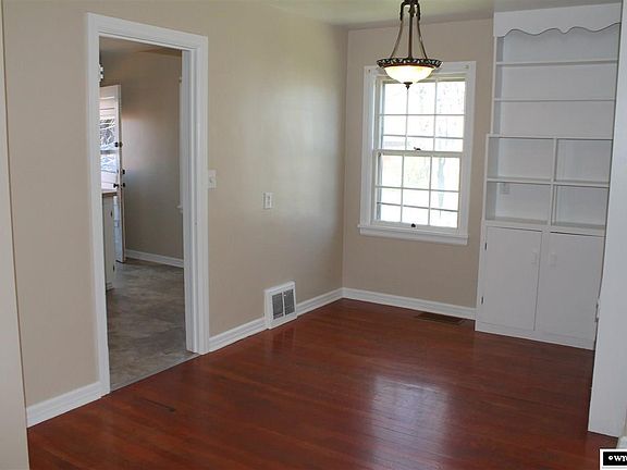 4th image of 215 E Madison Ave