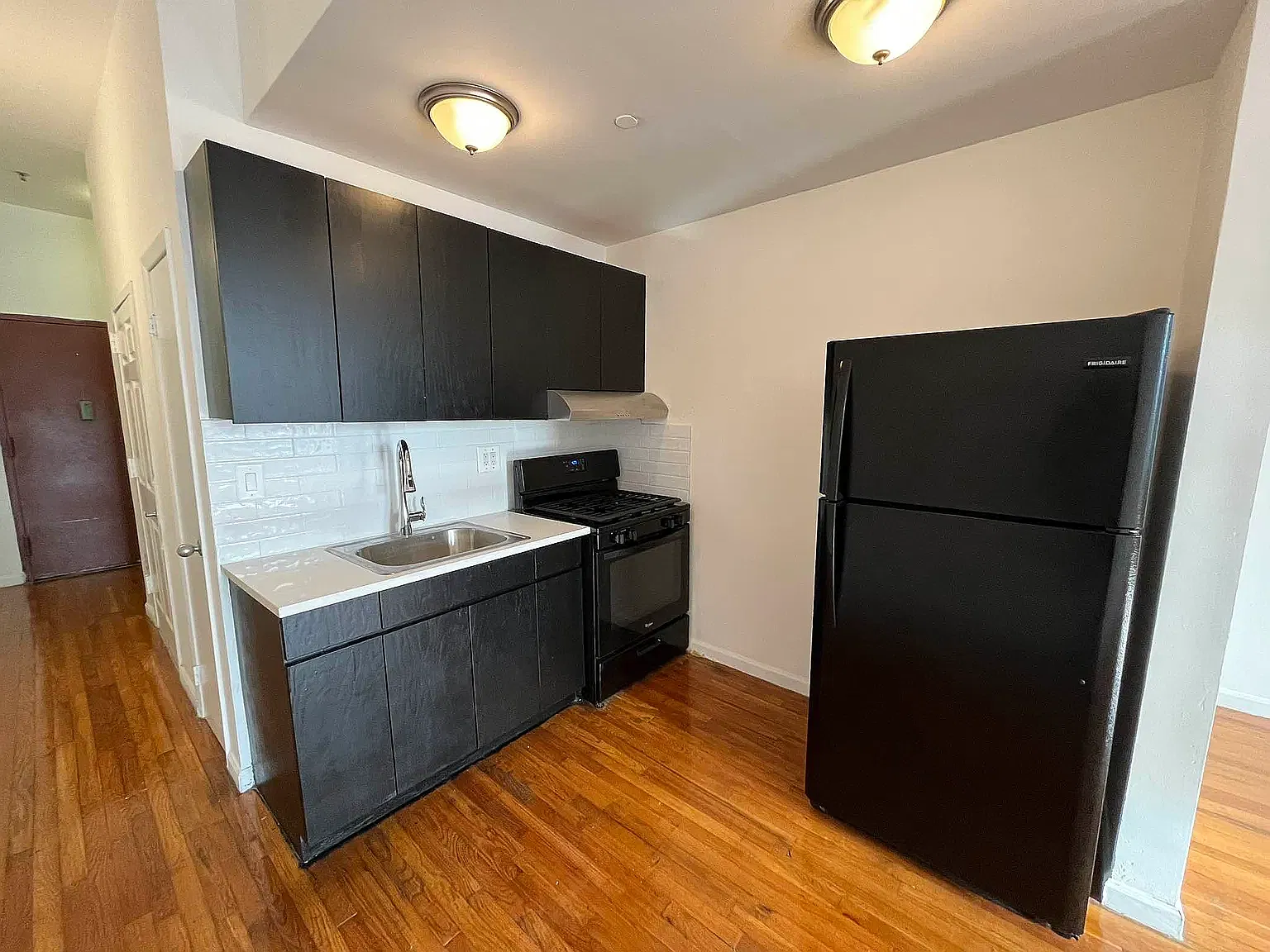 15 Lawton Street — Photo 3