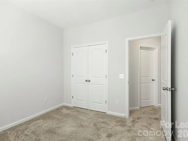 7113 Brookview Ln — Photo 35