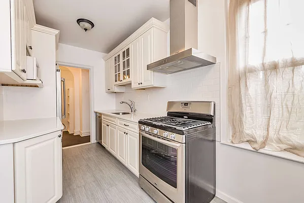 Sold by SBNY RE | media 7