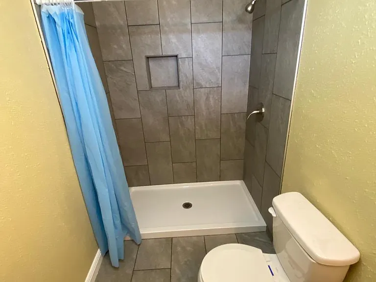 4201 Chalmer Ct — Photo 10