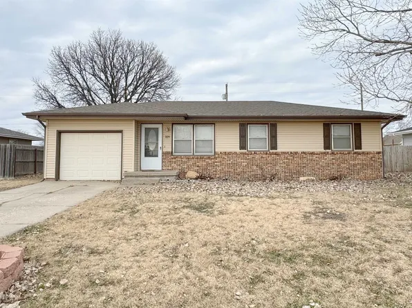 109 W 36th St, Hays, KS 67601
