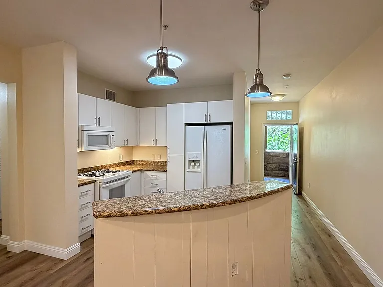 1480 Broadway #2213 — Photo 3