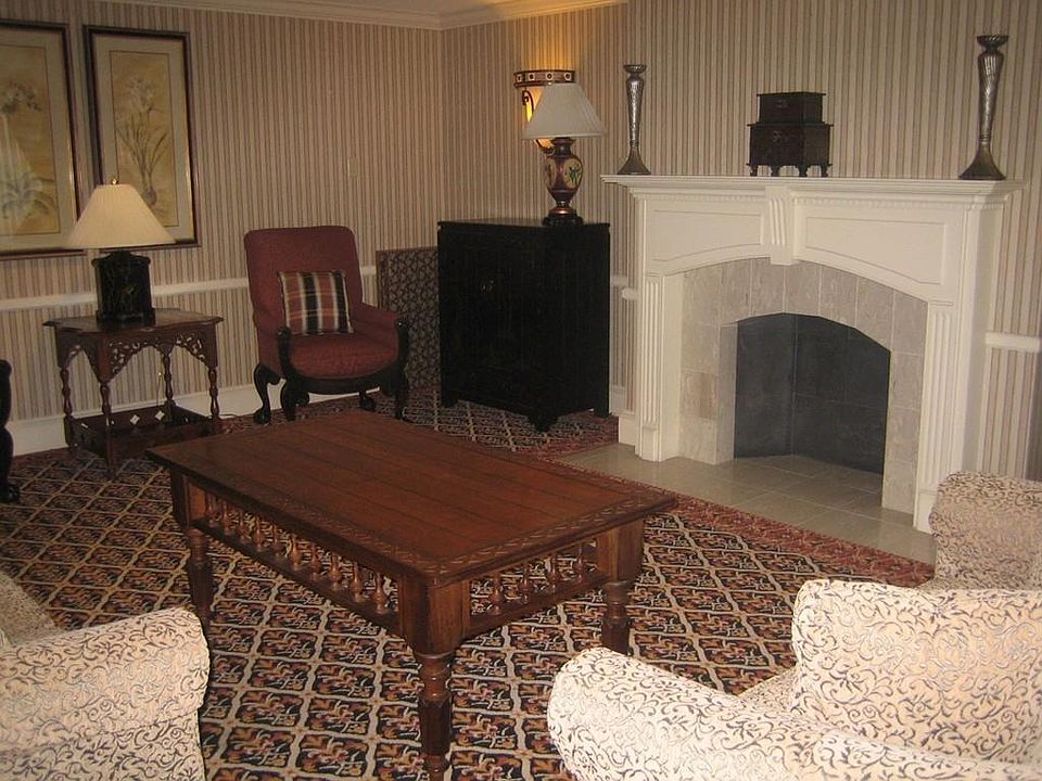 2nd image of 1004 Paradise Rd APT 3K