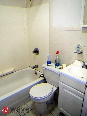 Rented by Wave Real Estate Group | media 11