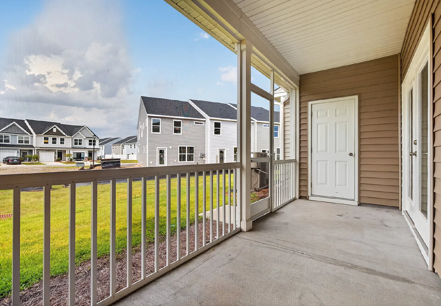 2 bed, 3.0 bath, 1460 sqft, $1,850 — Photo 3