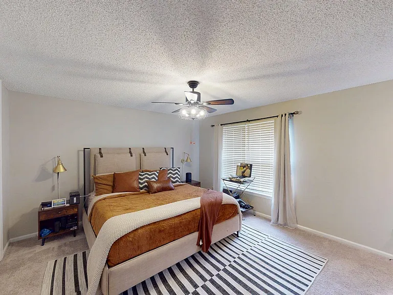 4936 Fountain Hall Dr — Photo 12