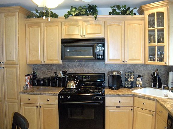 2nd image of 28 E Stroud Ave