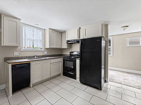 3rd image of 908 N 13th St #1