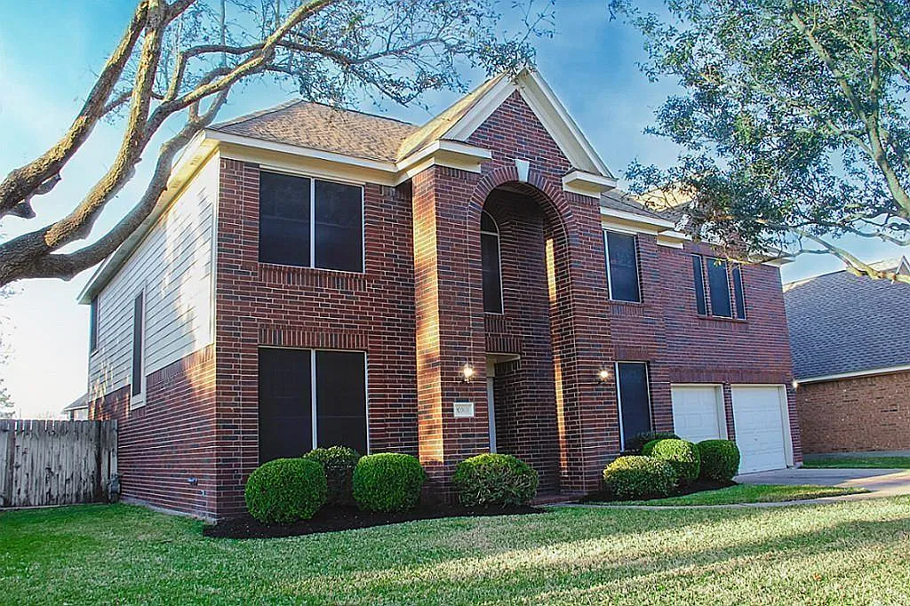 4 bed, 2.5 bath, 2886 sqft, $5,500 — Photo 1