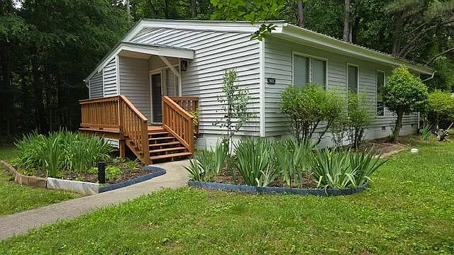 82 Mannsfield Crescent Way #B — Photo 1