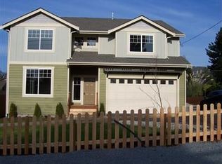 1008 SW 102nd St, Seattle, WA 98146