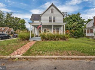 301 Farragut Ave, Mays Landing, NJ 08330