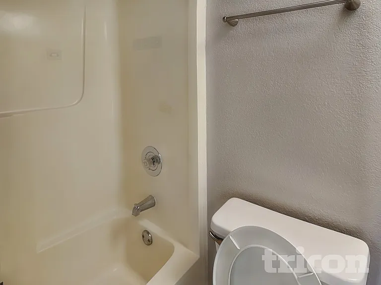 7352 Bolten Ln — Photo 16