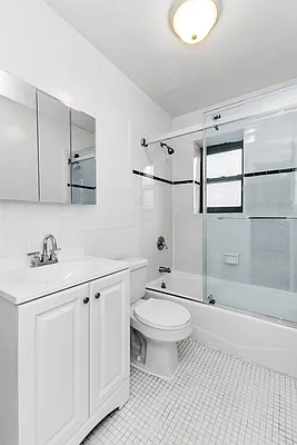 Rented by REAL New York | media 7