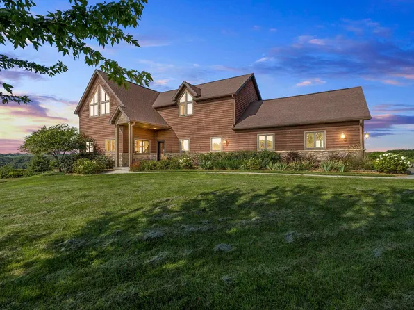 N8594 Hay Hollow Rd, Blanchardville, WI 53516