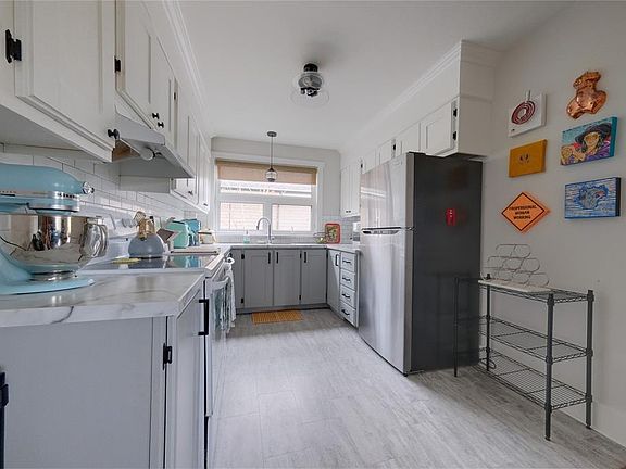 5th image of 20 Brookfield Avenue