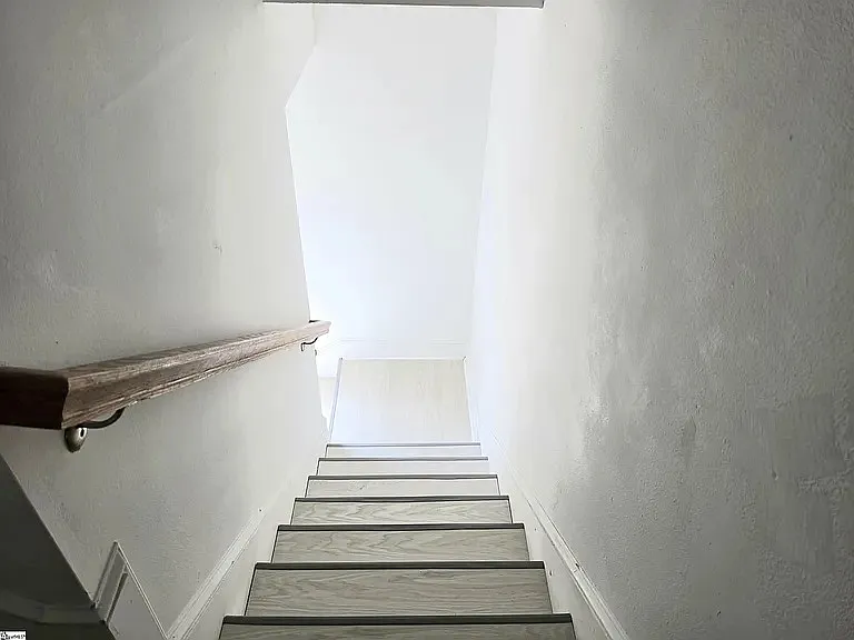 617 Golden Springs Ln — Photo 11