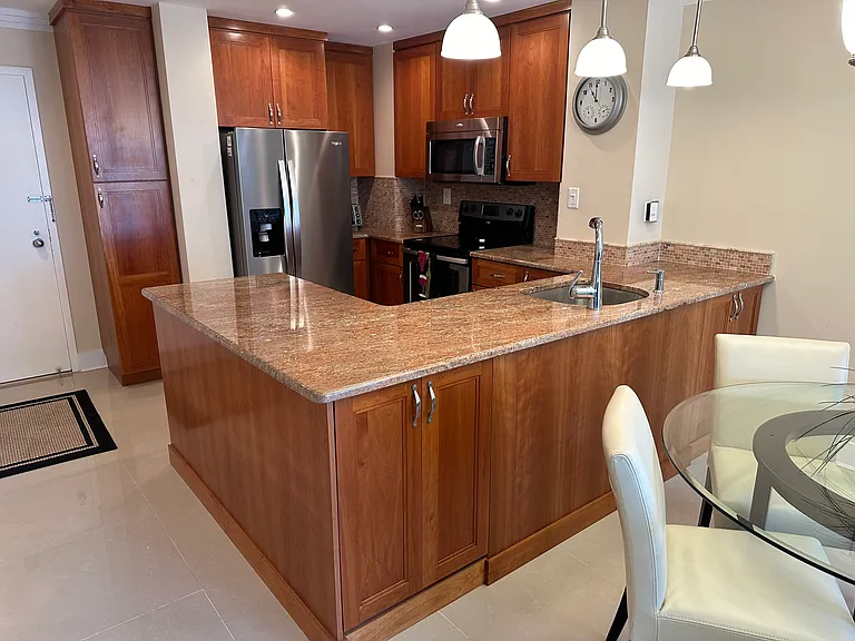 360 Shore Rd #7B — Photo 6