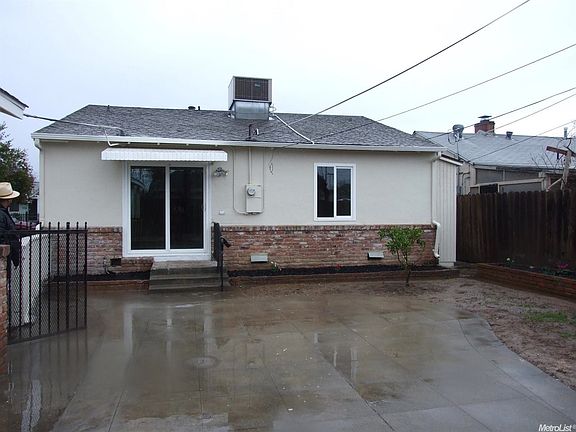 2nd image of 4421 Orinda Way