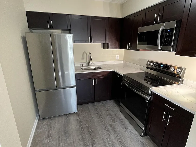390 Minor St #8 — Photo 5