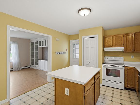 4th image of 105 Albe Road
