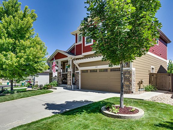 Great curb appeal!
