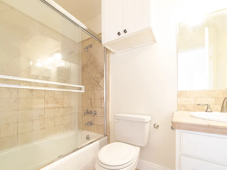 1510 S Barrington Ave #101 — Photo 10
