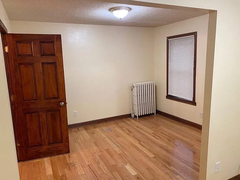 580 Brunson St — Photo 7