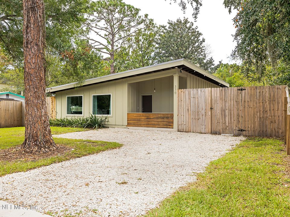 1st image of 370 CAPE Avenue
