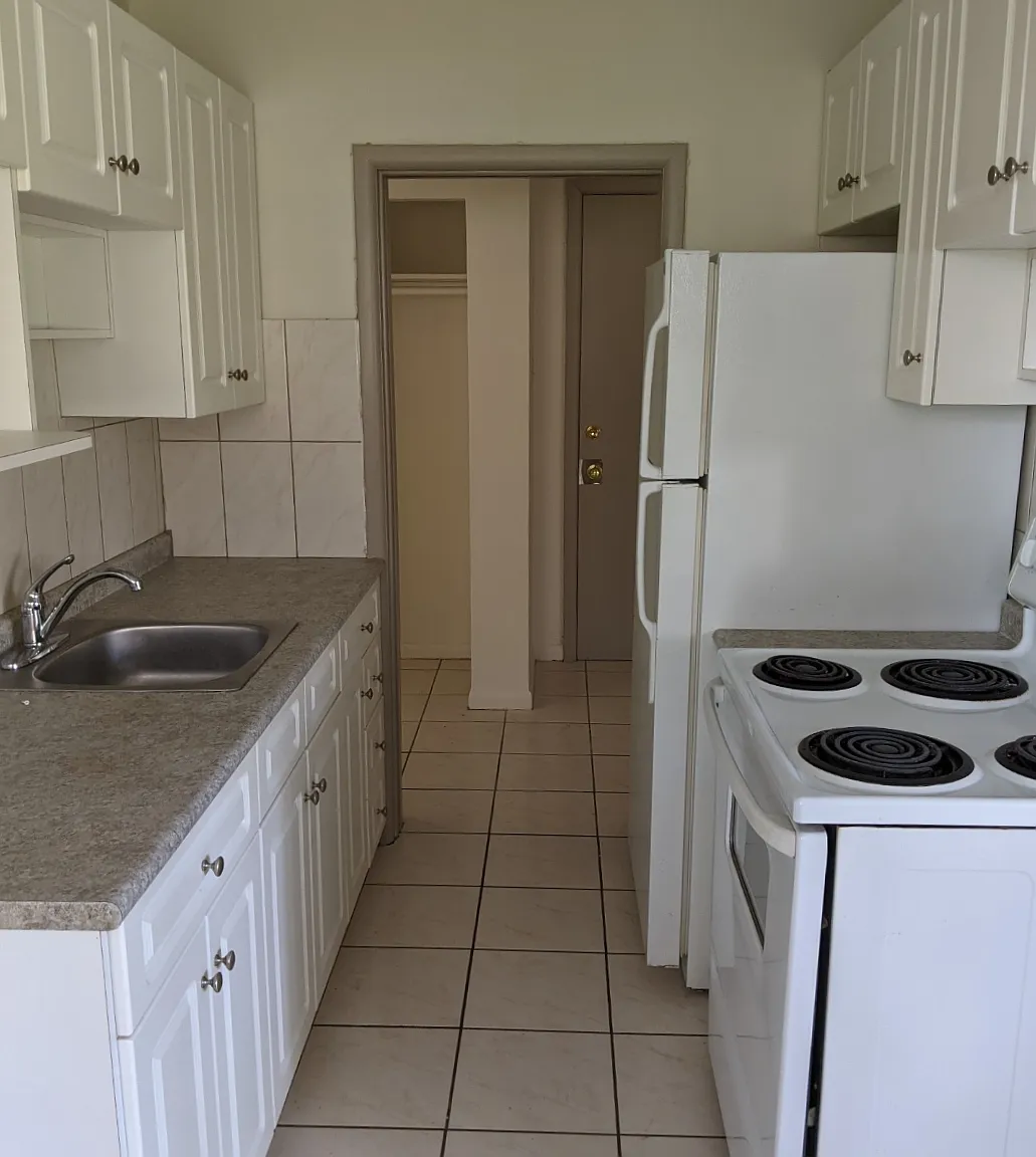 1241 Grant — Photo 2