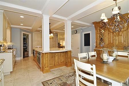 Clive Christian Island and Hutch