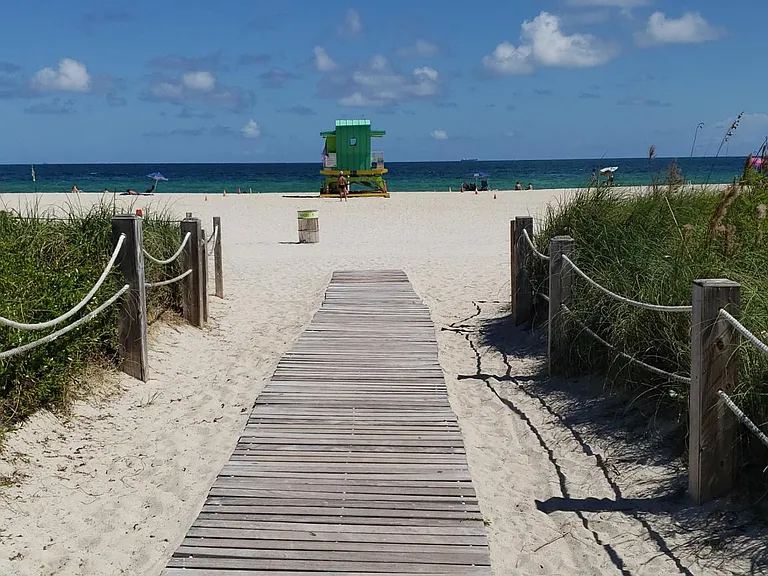 401 Collins Ave #20 — Photo 27