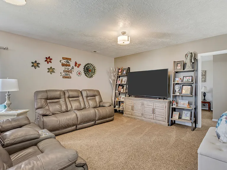 4573 S 5505 W — Photo 10