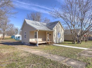 404 E 18th St, Baxter Springs, KS 66713