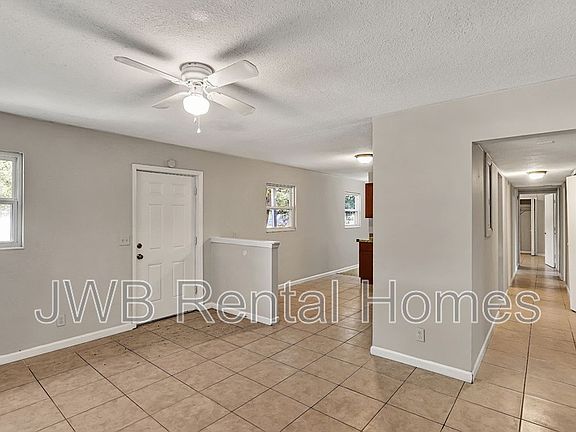 5th image of 2338 Looking Glass Ln