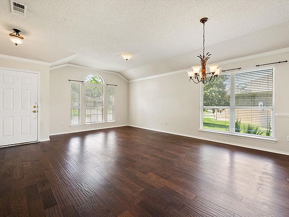 5th image of 603 Ember Ln