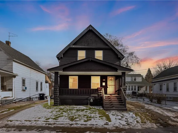 3255 W 56th St, Cleveland, OH 44102