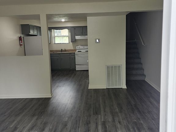 2nd image of 124 Landings Dr APT 3